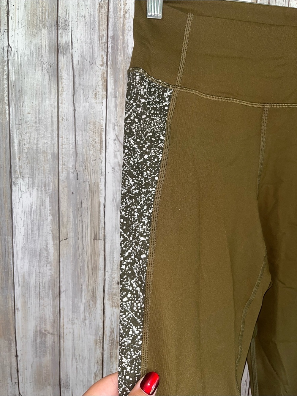 NWT ZYIA Active Olive Speckle Hi Rise 7/8 24” Leggings Size 6-8 - Picture 2 of 4